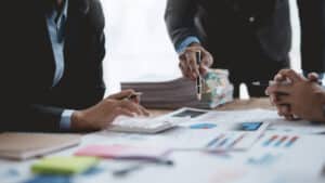 banking team working with a strategic advisor