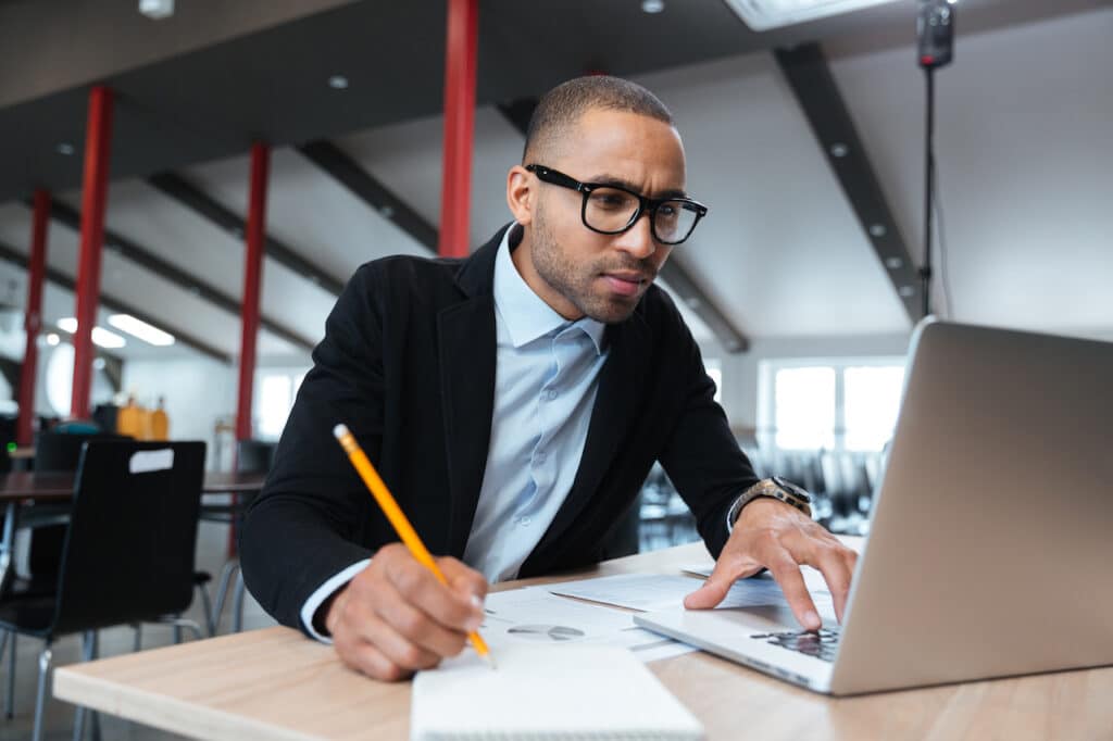 employee doing cybersecurity training to create a security culture